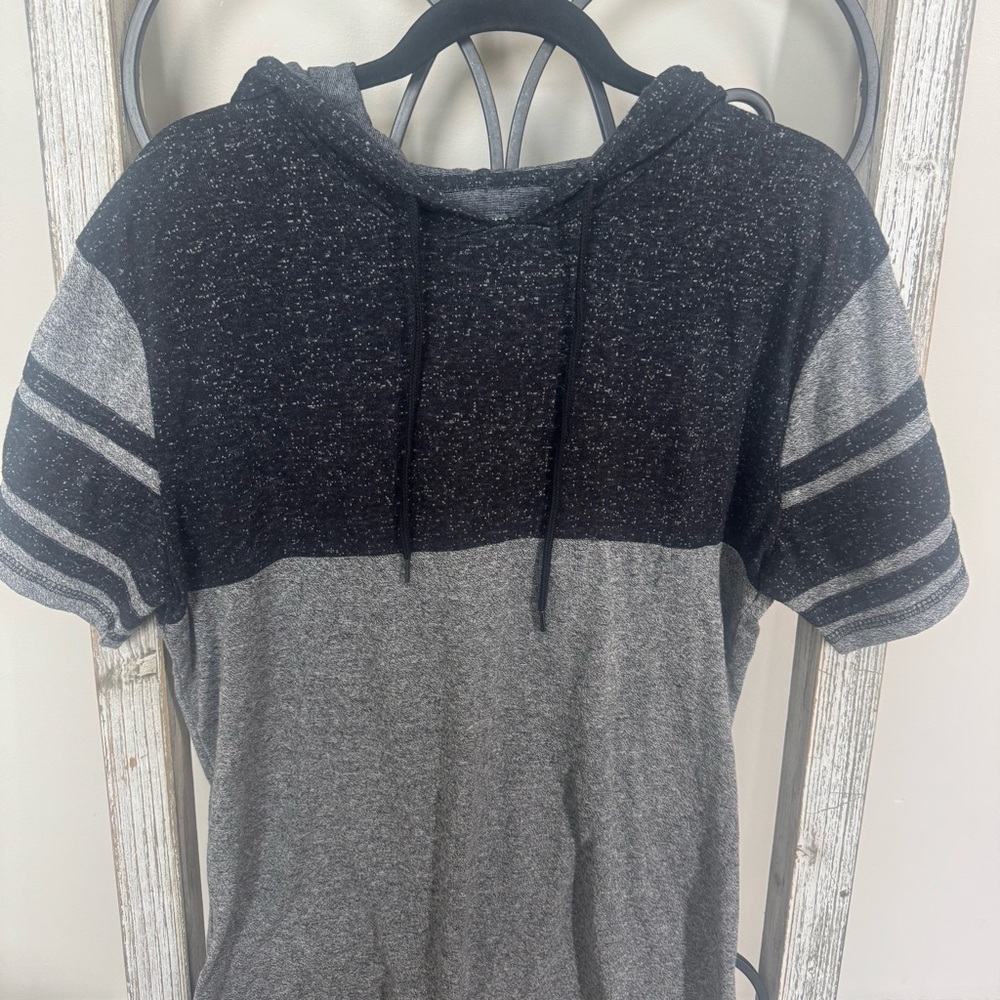 Departwest Men’s Hoodie Tee L Gray‎ Black Speckled Short Sleeve Pullover